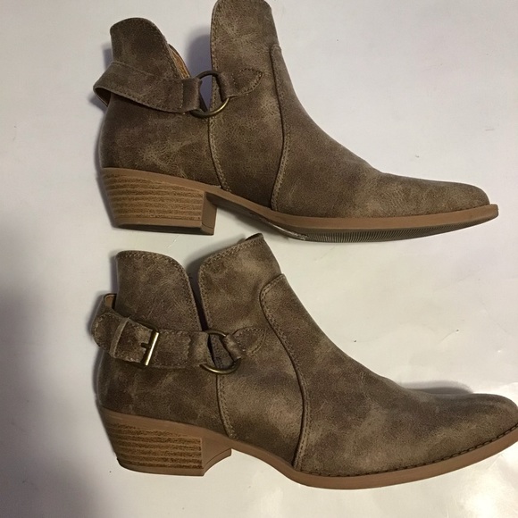 Qupid Brown Ankle Booties sz 8 - Picture 2 of 5